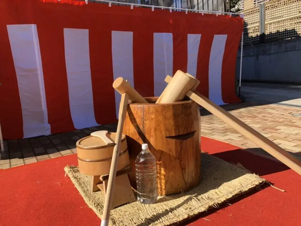 エントランスの広さに合わせて、テーブルを配置。
