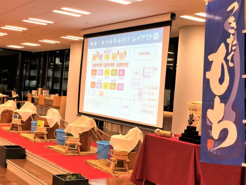 5台を並べ、チームで一斉に体験。
