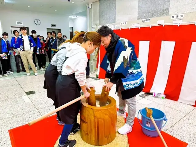大学の交流行事会場
